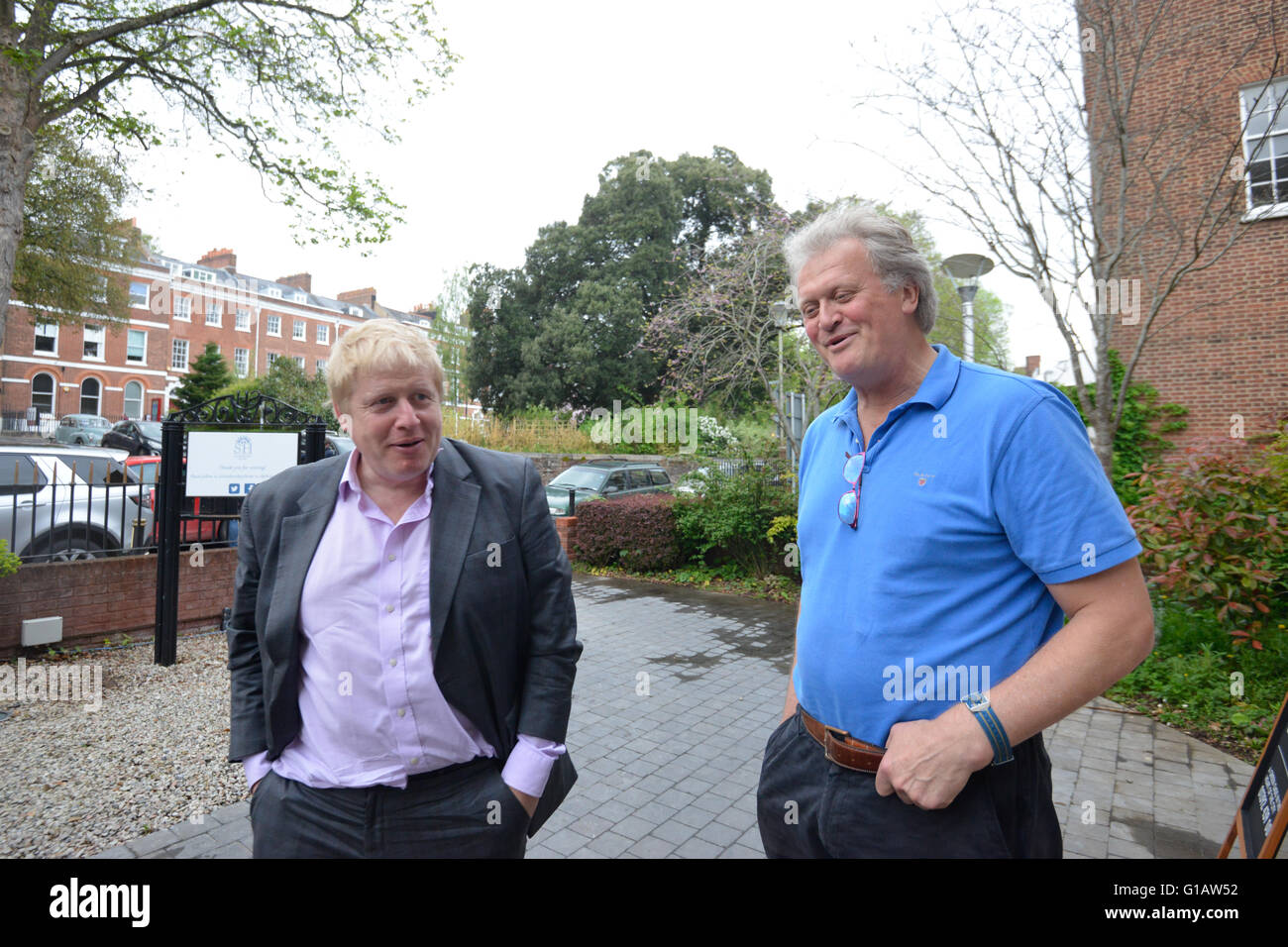 BORIS JOHNSON Meets TIM MARTIN on day of Brexit Announcement, Boris goes on to become Prime Minister after a series of donations from Tim Martin to the conservative party Stock Photo