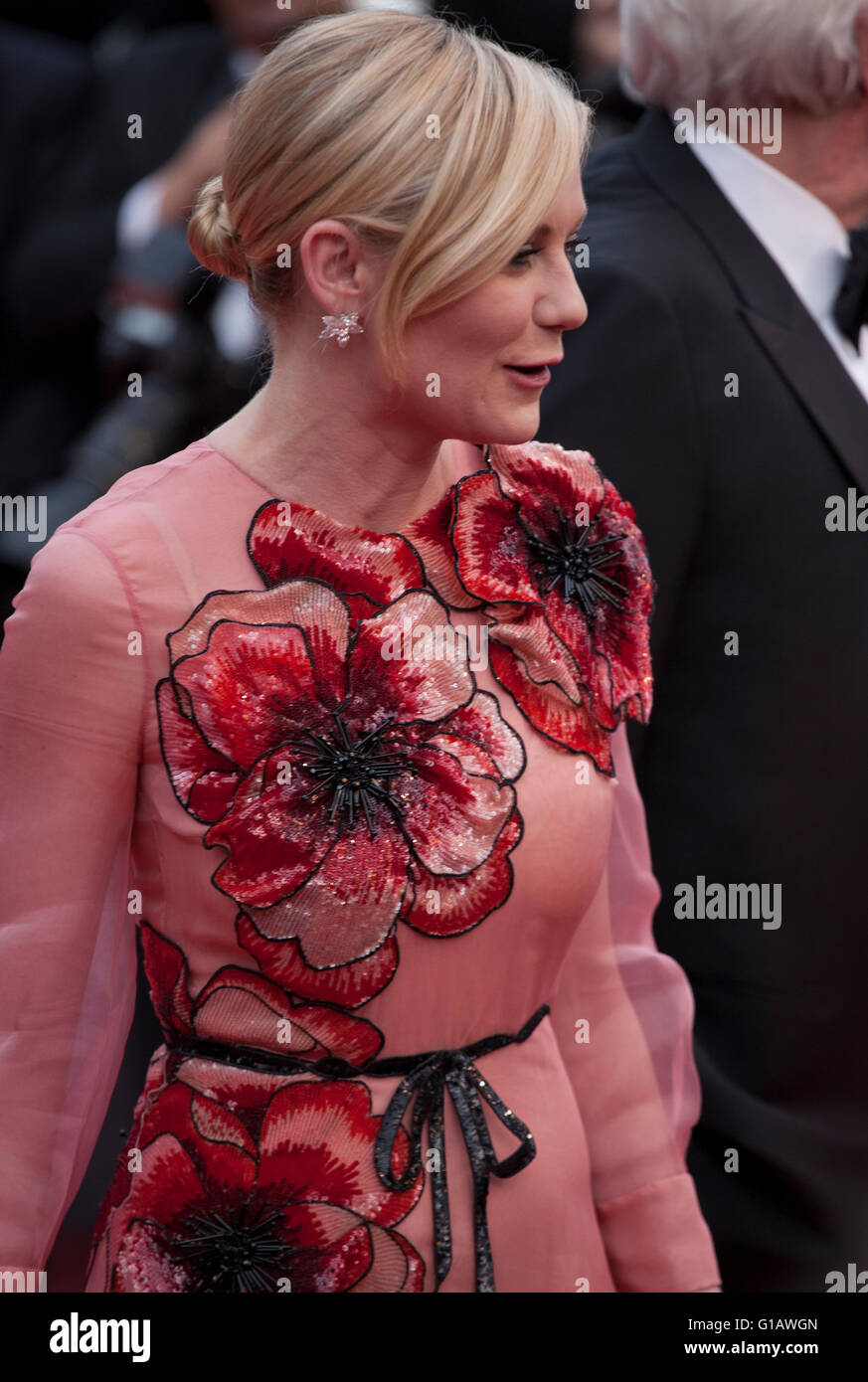 Cannes, France. 11th May, 2016. Actress Kirsten Dunst at the gala