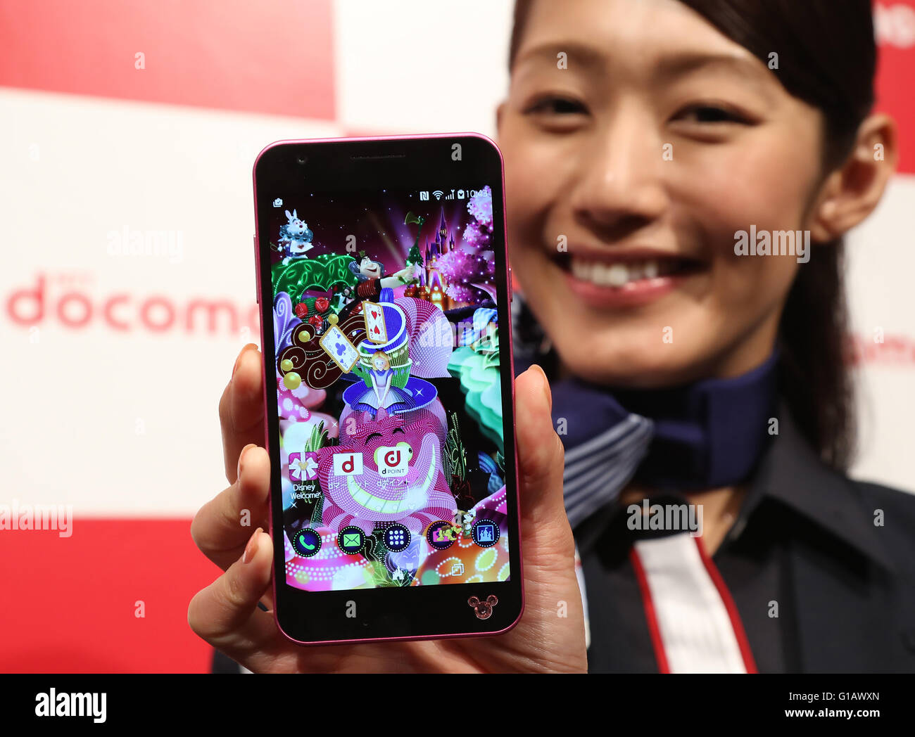 Tokyo Japan 11th May 16 A Model Displays Japanese Mobile Stock Photo Alamy
