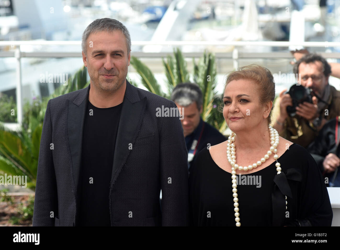 Cannes, France. 12th May, 2016. Actor Mimi Branescu and actress Dana Dogaru attends at the photocall 'Sieranevada (Roumanie)' at the 69th Annual Cannes Film Festival at Palais des Festivals in Cannes, France, on 12 May 2016. Credit:  dpa picture alliance/Alamy Live News Stock Photo