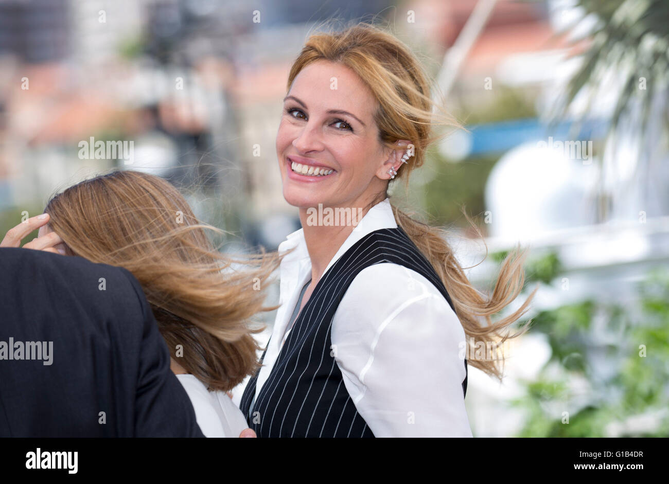 Actress Julia Roberts attends the photocall of Money Monster during the 69th Annual Cannes Film Festival at Palais des Festivals in Cannes, France, on 11 May 2016. Photo: Hubert Boesl /dpa - NO WIRE SERVICE - Stock Photo