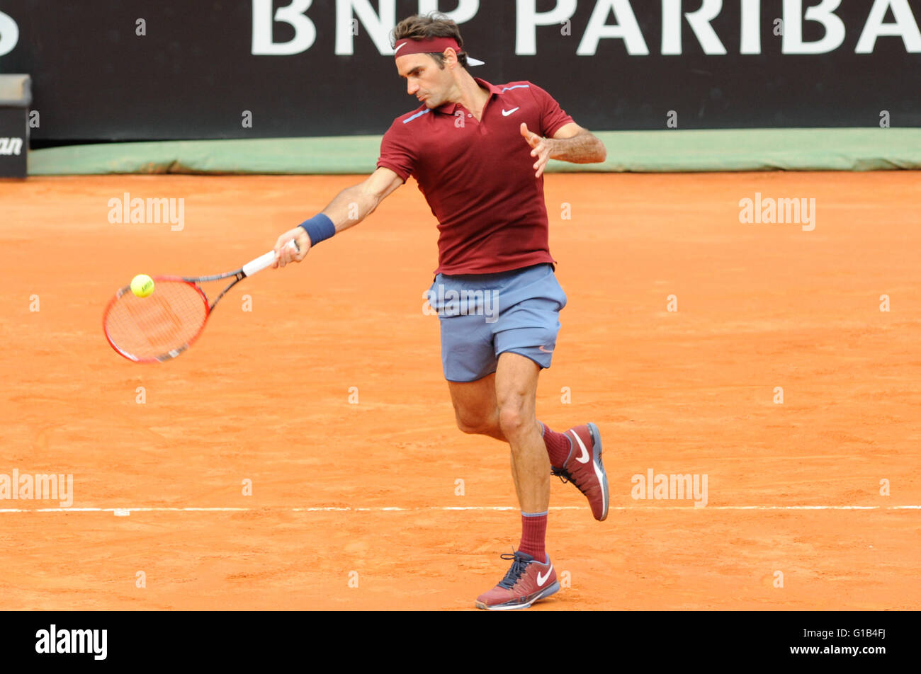 Rome, Italy. 12th May, 2016. BNL d'Italia Tennis Tournament. Roger FEDERER  (SUI) versus Dominic THIEM (AUT). Roger FEDERER in action © Action Plus  Sports/Alamy Live News Stock Photo - Alamy