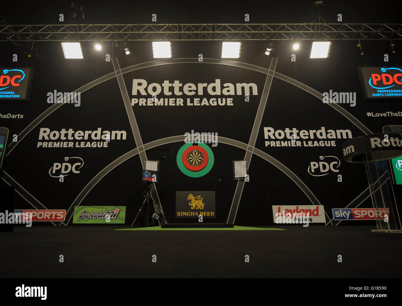 Ahoy Arena, Rotterdam, Netherlands. 12th May, 2016. Betway PDC Premier  League Darts. Night 15. General view of the ache at the Ahoy Arena,  Rotterdam. © Action Plus Sports/Alamy Live News Stock Photo - Alamy