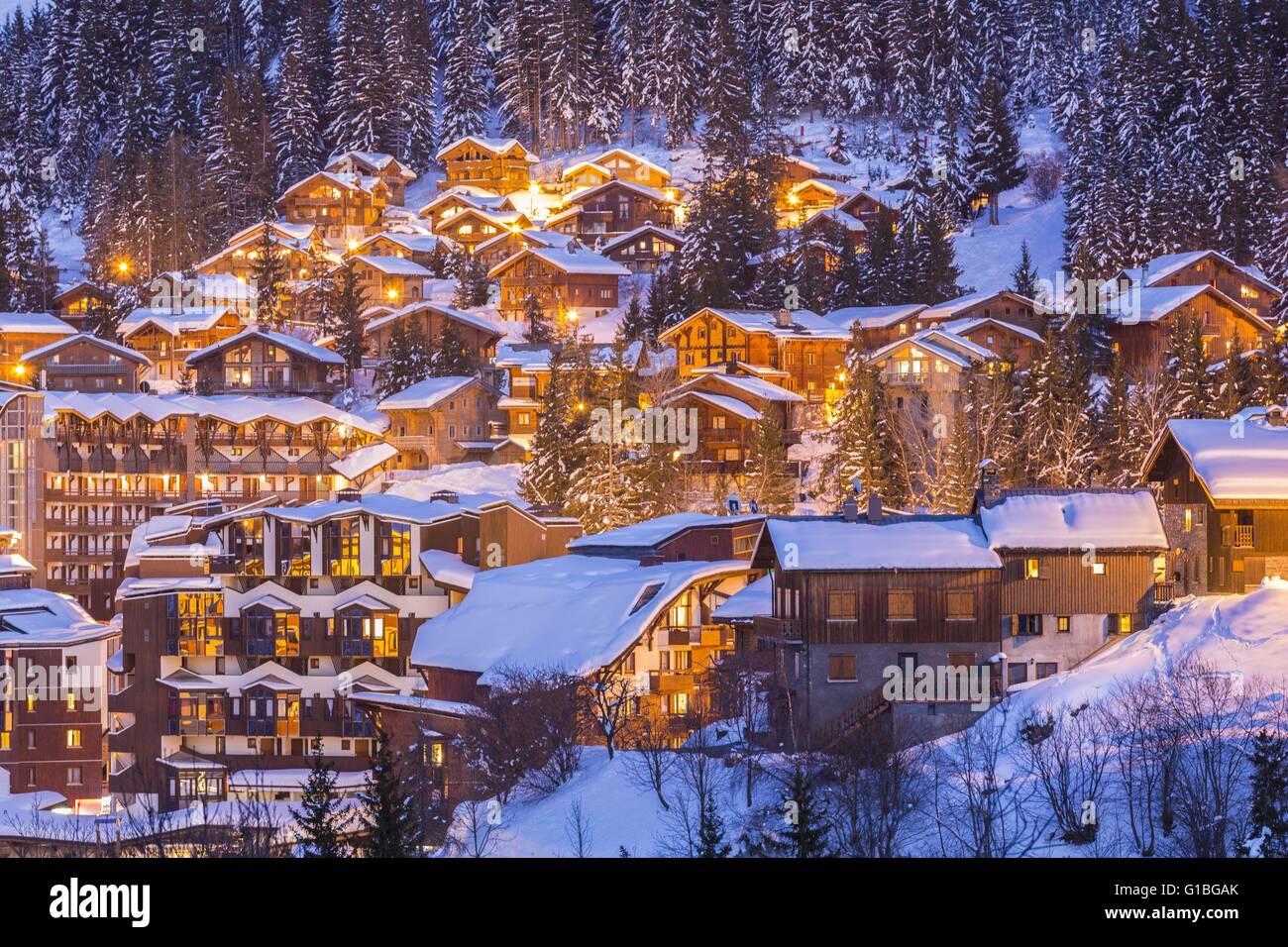 France, Savoie, Tarentaise valley, La Tania is one of the largest skiresort village in France, in the heart of Les Trois Vallees (The Three Valleys), one of the biggest ski areas in the world with 600km of marked trails, western part of the Vanoise Massif Stock Photo