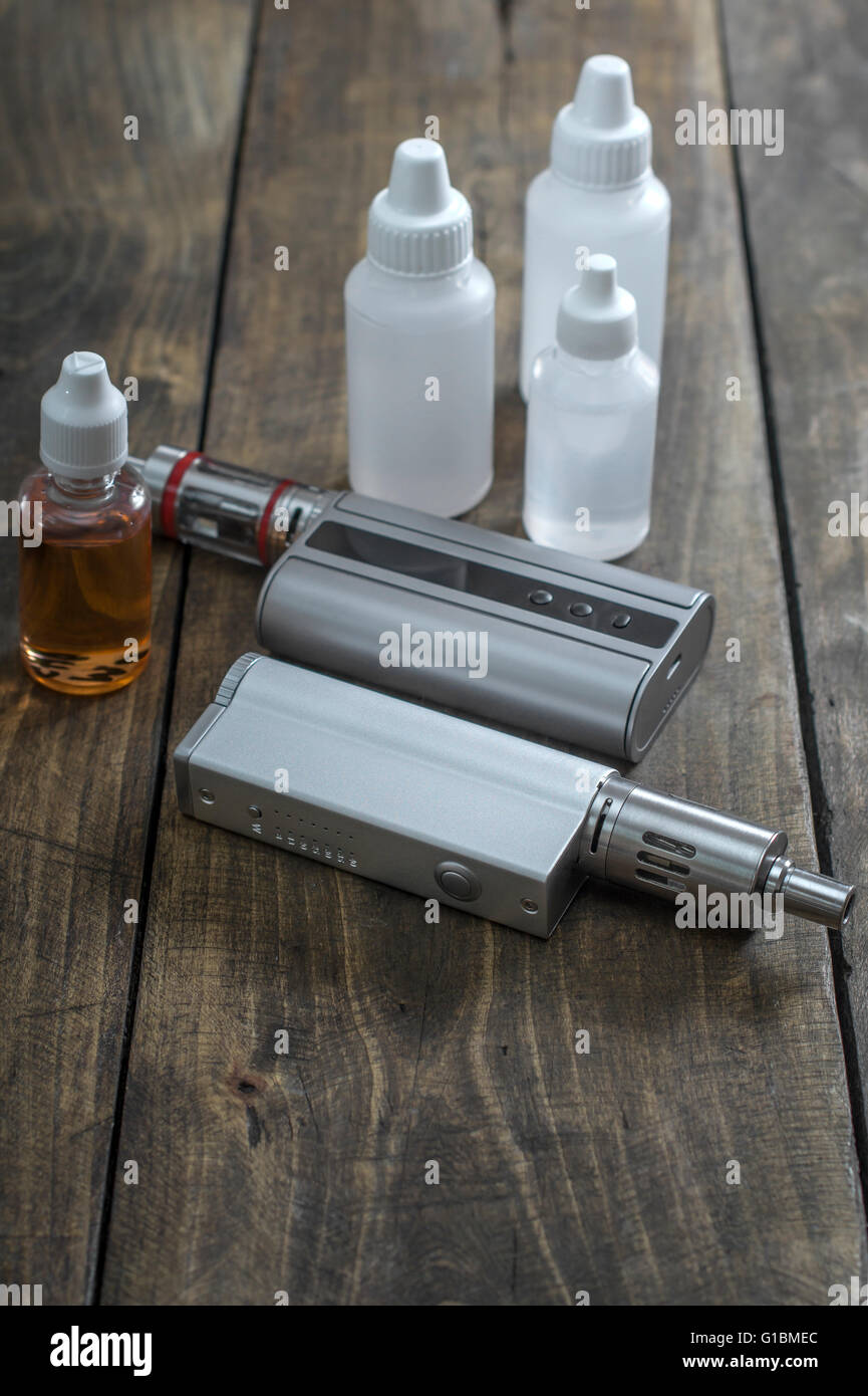 Ecigarettes hi-res stock photography and images - Alamy