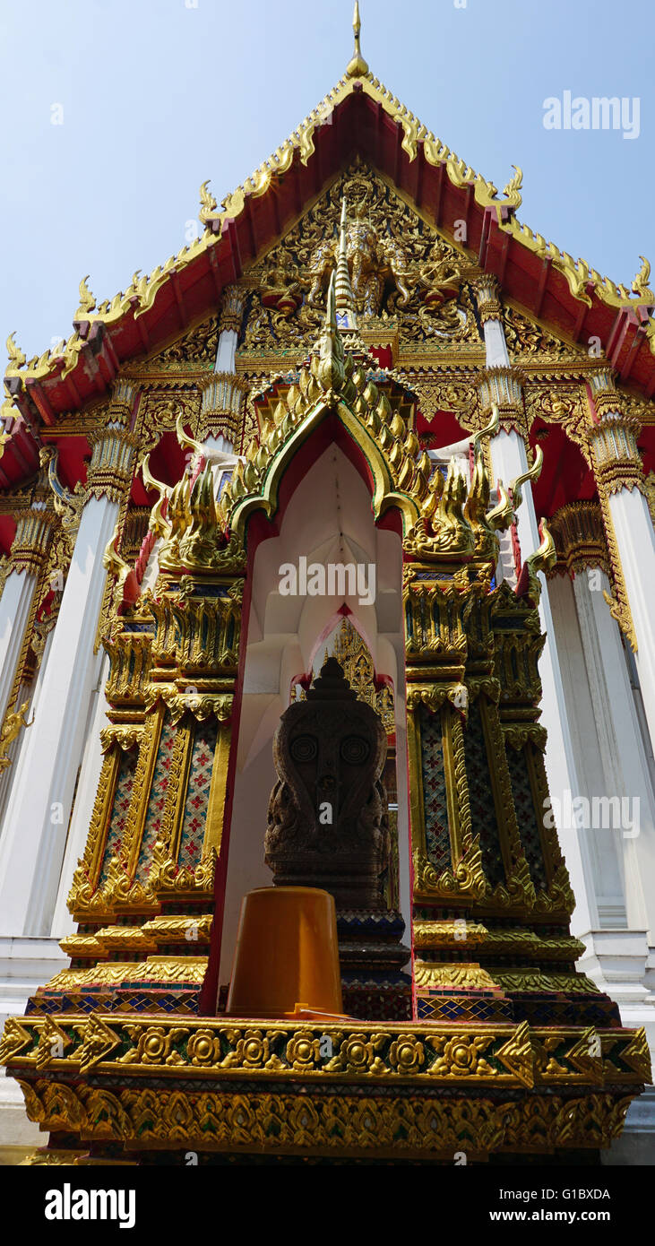 traditional thai temple in bagkok Stock Photo - Alamy