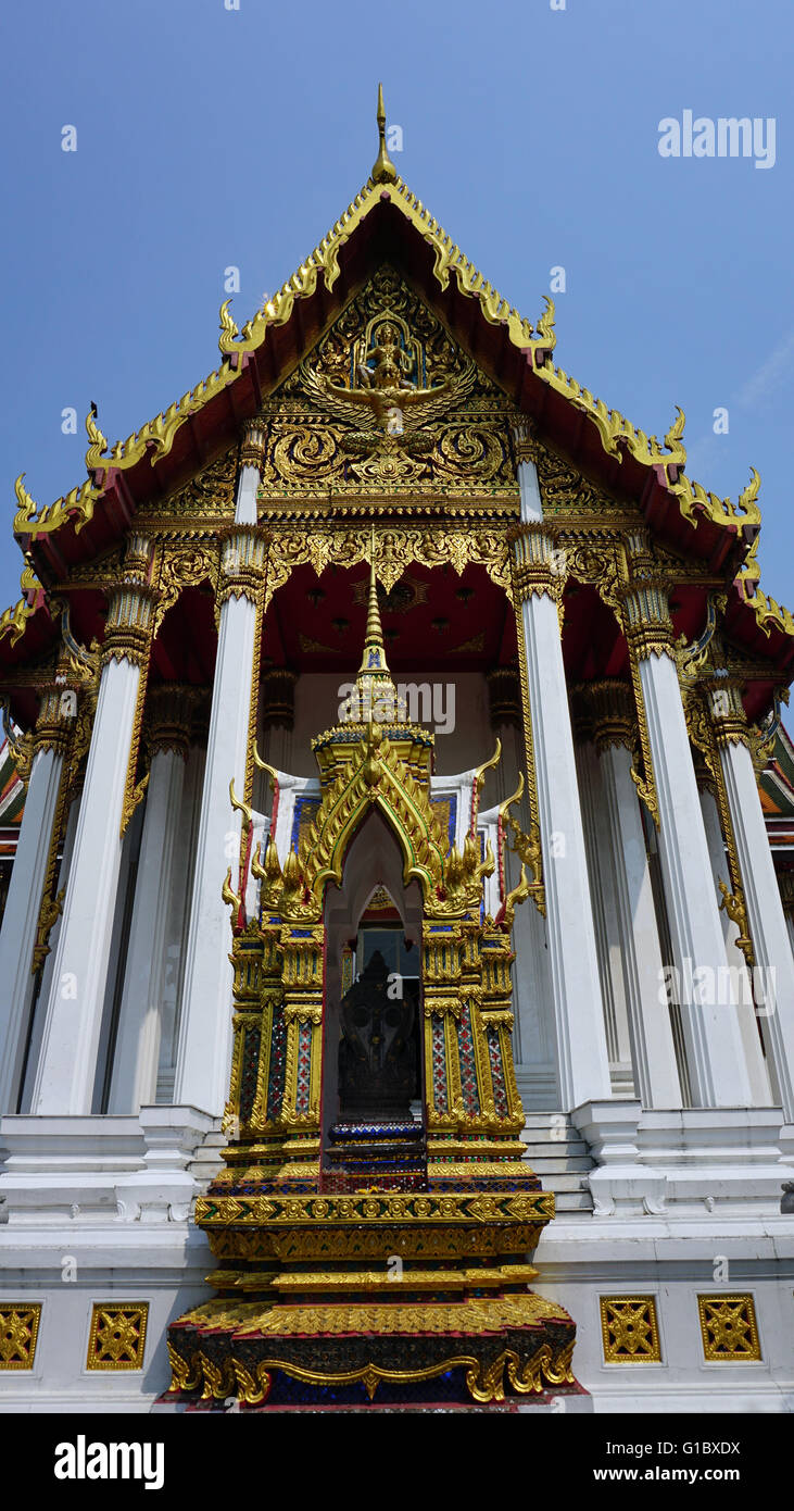 traditional thai temple in bagkok Stock Photo - Alamy
