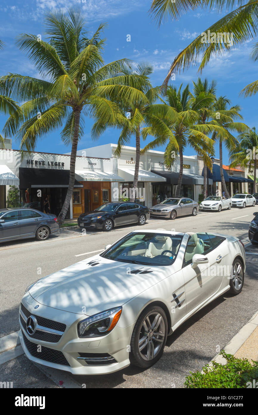 WHITE MERCEDES BENZ ROADSTER CONVERTIBLE (© DAIMLER AG 2015) ON PAVEMENT WORTH AVENUE PALM BEACH FLORIDA USA Stock Photo