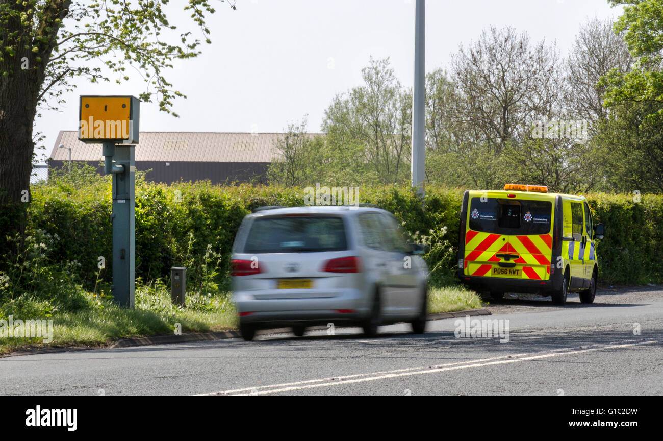 A 583, Disused Gatso Fixed Speed traffic camera, being replaced by mobile Police laser van detection vehicle operated by Lancashire Constabulary, Safety Partnership, Blackpool, UK Stock Photo
