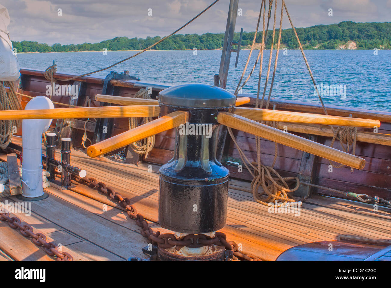 Mast schooner amphitrite hires stock photography and images Alamy