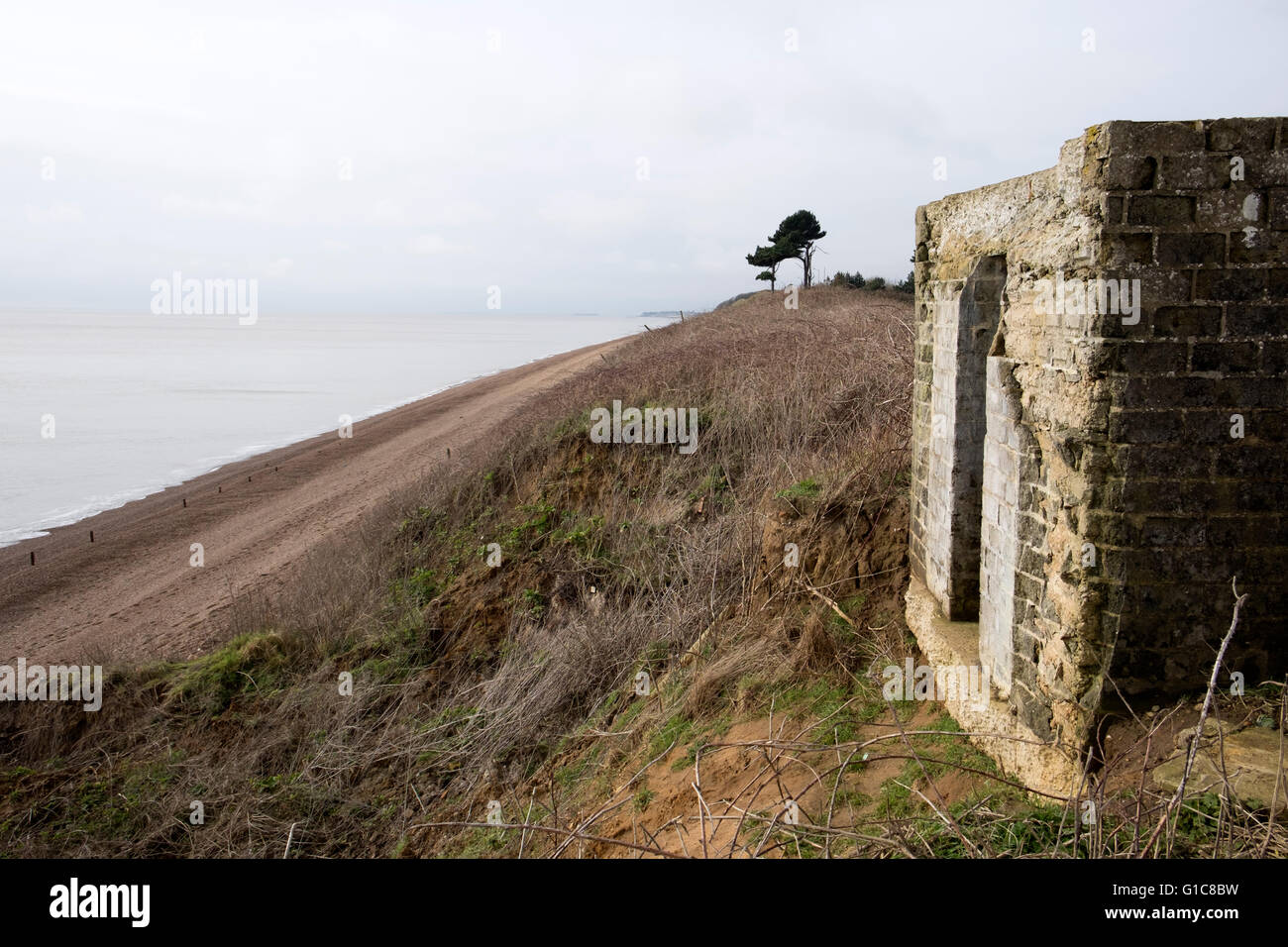 British ww2 coastal bunker hi-res stock photography and images - Alamy