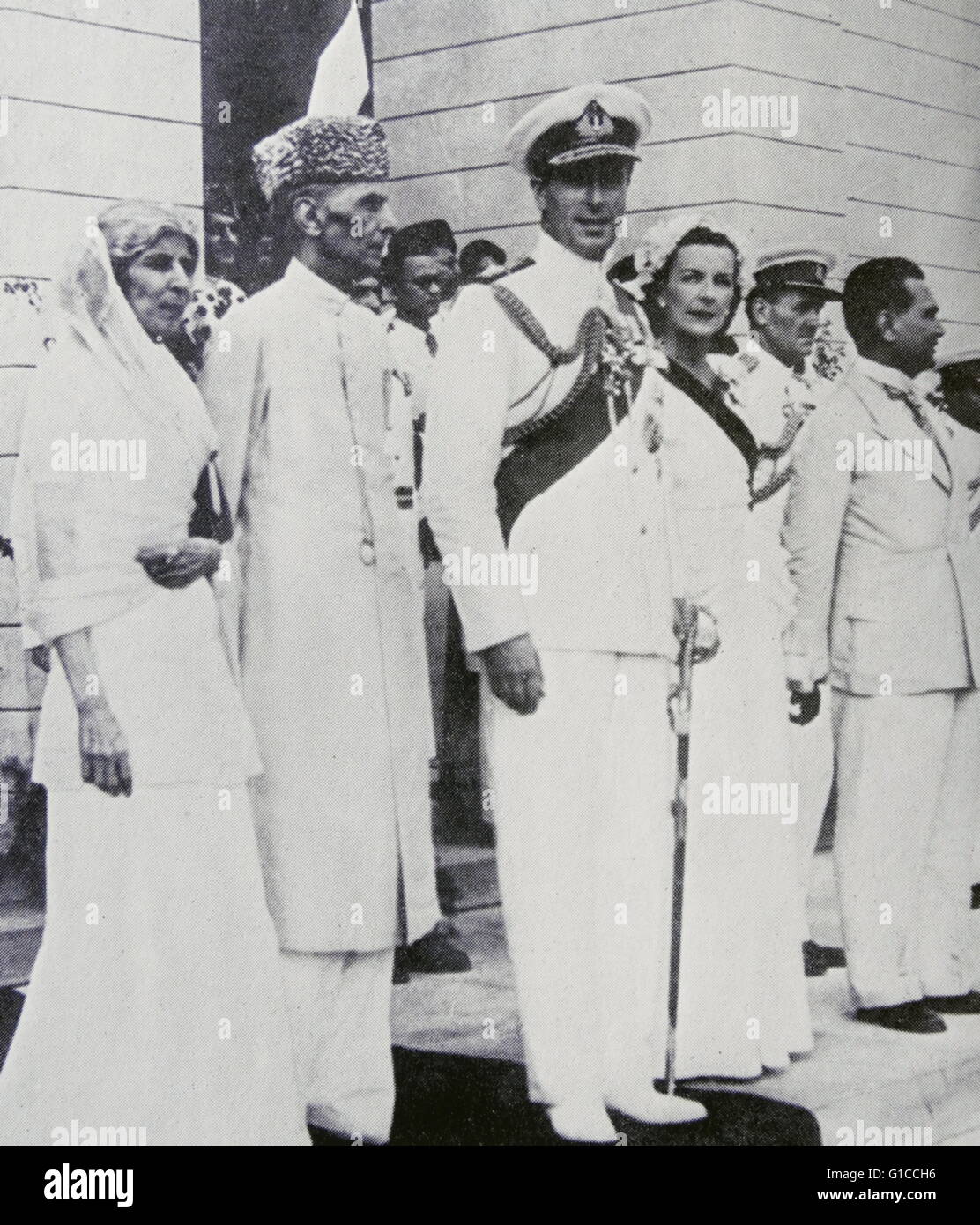 Lord Mountbatten (Viceroy of India) with Mohammed Ali Jinnah and Fatima Jinnah at Pakistan's independence in 1947 Stock Photo