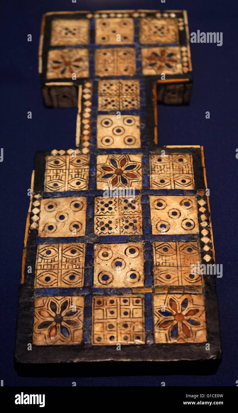 Royal game of ur game hires stock photography and images Alamy