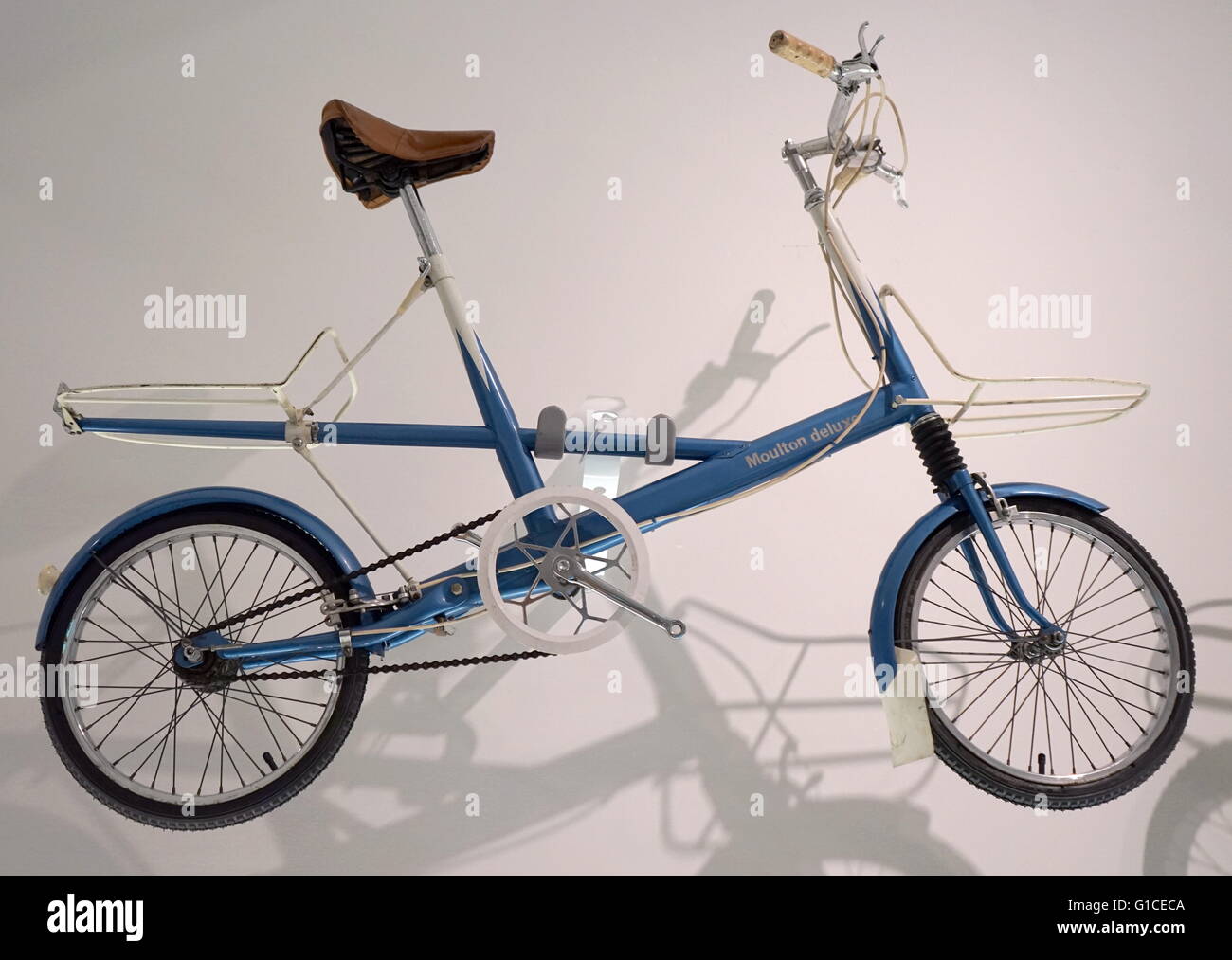 Moulton Deluxe 'F-Frame' Moulton Bicycle, designed by Alex Moulton Stock Photo