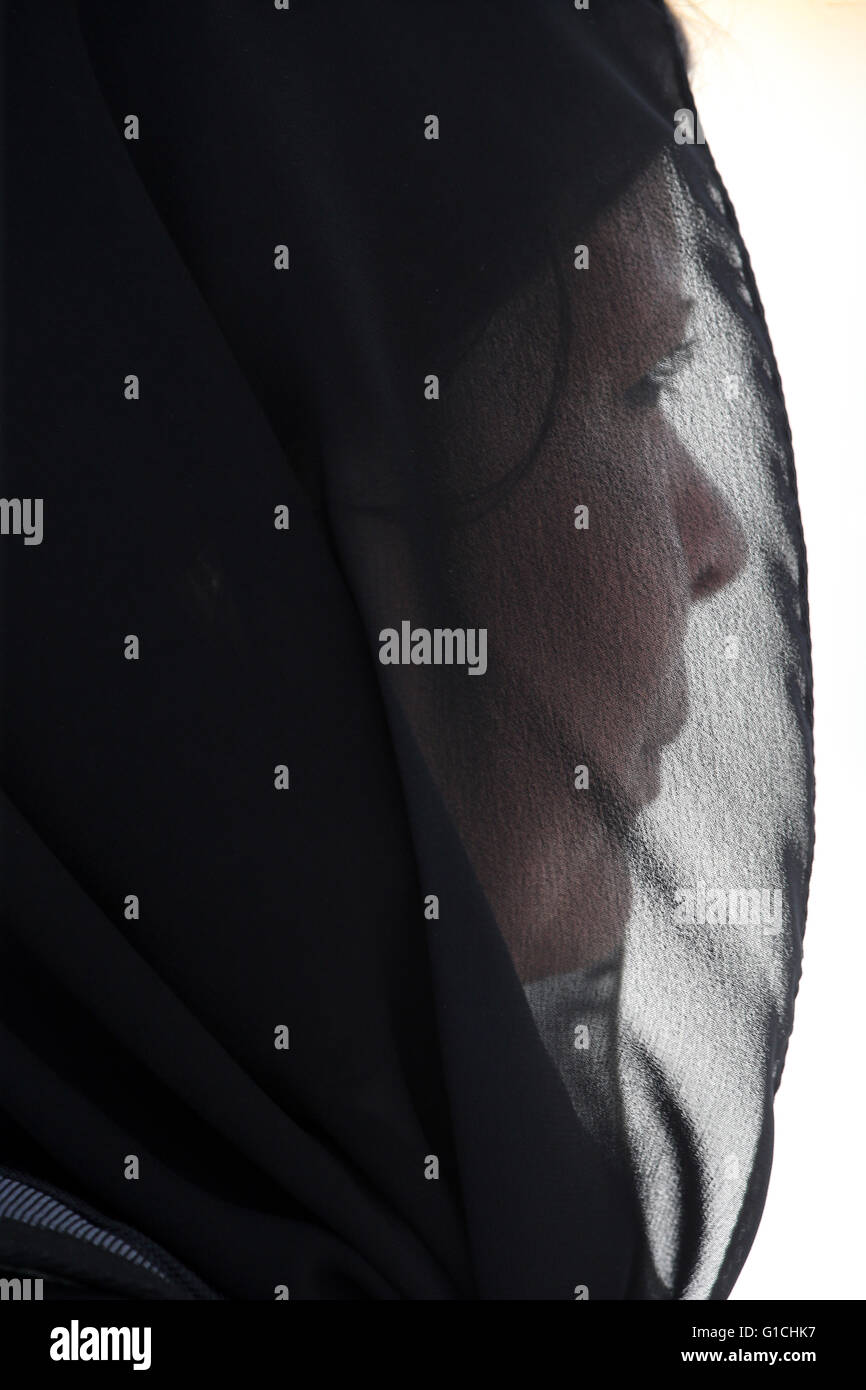 Veiled woman black hi-res stock photography and images - Alamy