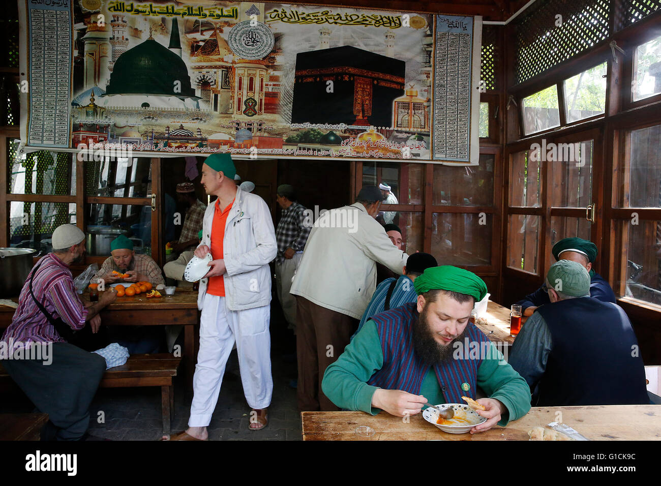 Naqshbandi sufis in the Lefke dergah, Cyprus Stock Photo - Alamy, حجم الصورة 1300x956