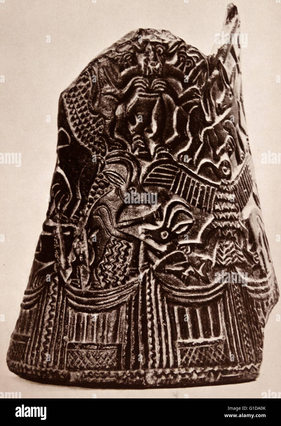 Vase with animal and human figures and architectural facades, Khafajah, Sin Temple IX, Early Dynastic period, 2650-2550 BC; Iraq; Assyrian Stock Photo