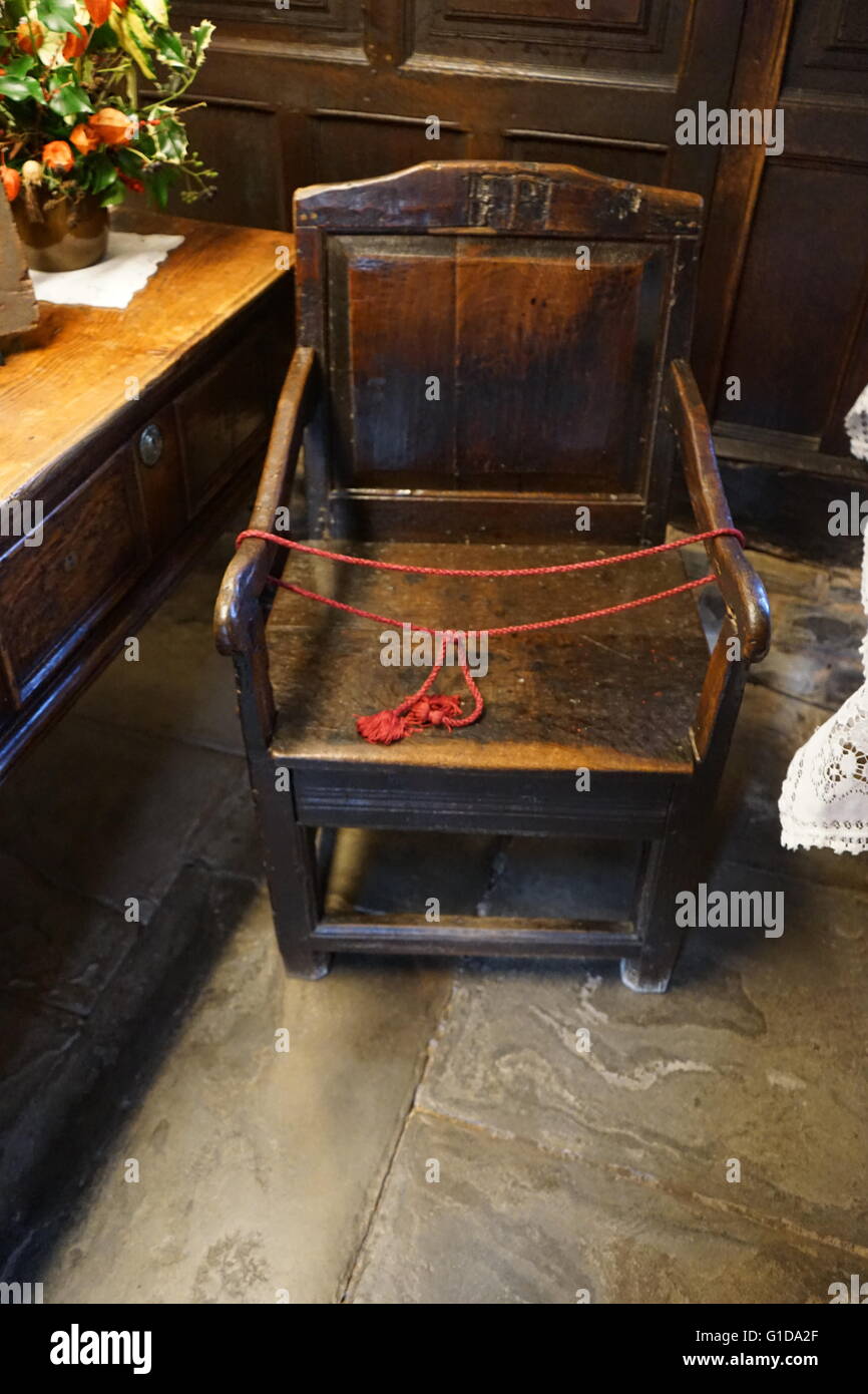 English period furniture hi-res stock photography and images - Alamy, image size:866x1390