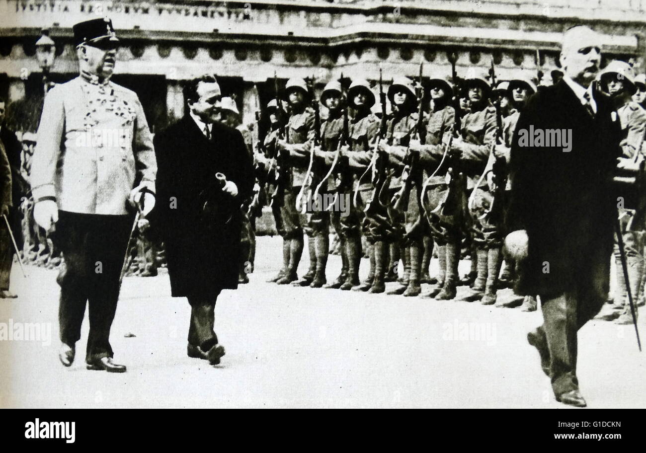 Forbundspresident Miklas; war minister; Vaugoin ( in uniform ) and Chancellor Dollfuss; in Vienna Stock Photo