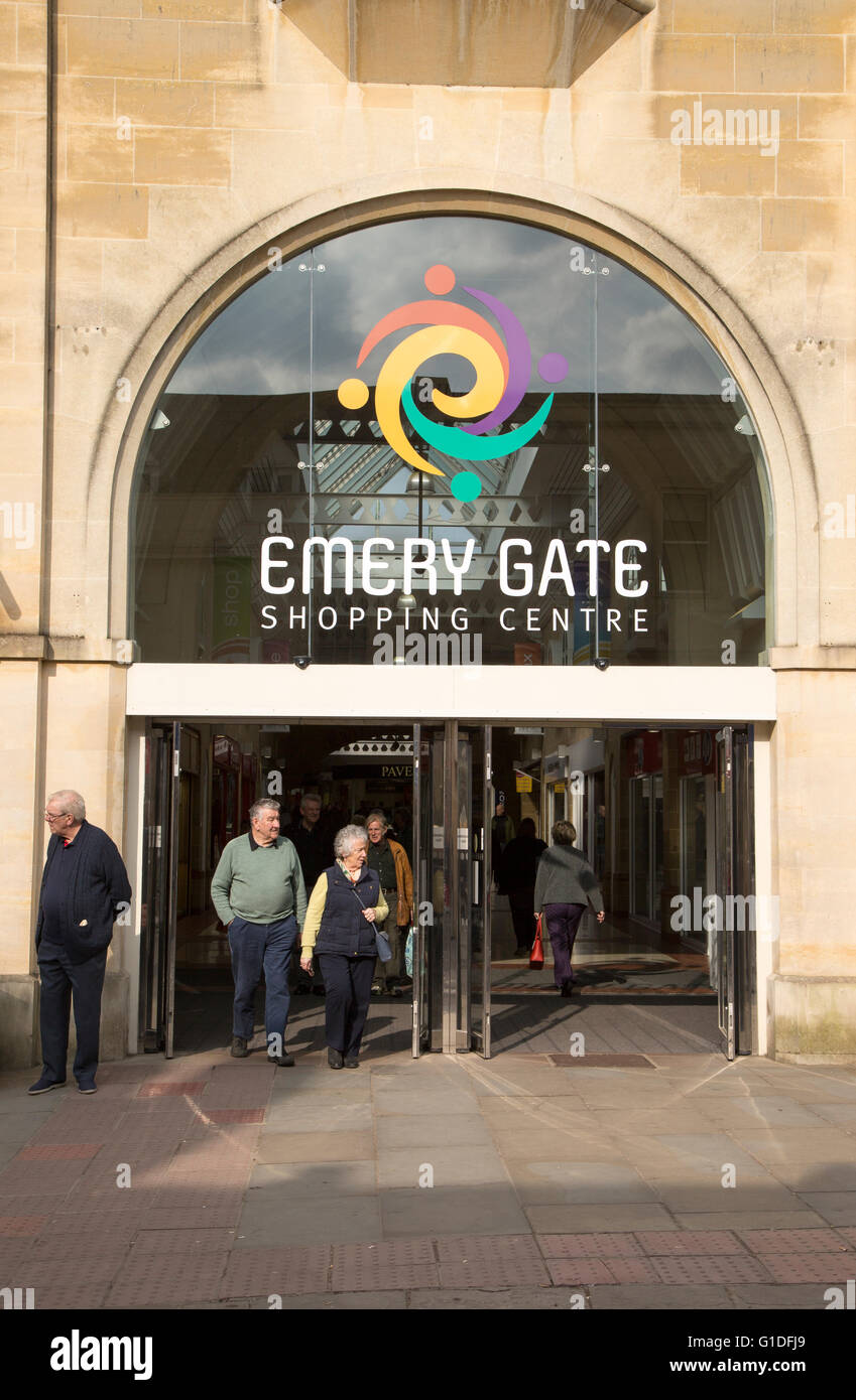 Town centre of chippenham hires stock photography and images Alamy