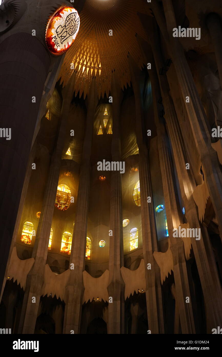 Details of the interior of the Basílica I Temple Expiatory de la Sagrada Família, a Roman Catholic church in Barcelona, designed by Spanish architect Antoni Gaudí (1852–1926). Dated 21st Century Stock Photo