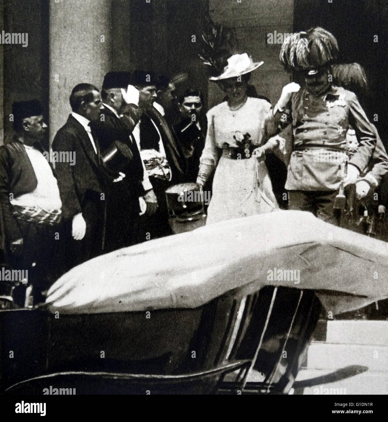 Photograph of Archduke Franz Ferdinand of Austria (1875-1914) and his wife Sophie, Duchess of Hohenberg (1868-1914) leaving the Sarajevo Senate, five minutes before he they shot and killed by Gavrilo Princip (1894-1918) triggering The Great War. Dated 1914 Stock Photo