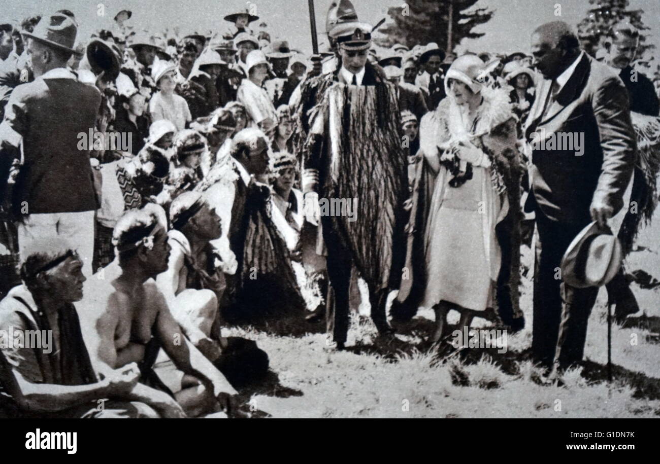 Photograph of Prince Albert Frederick Arthur George (1895-1952) and Lady Elizabeth (1900-2002) attending a Maori ceremony in New Zealand Stock Photo