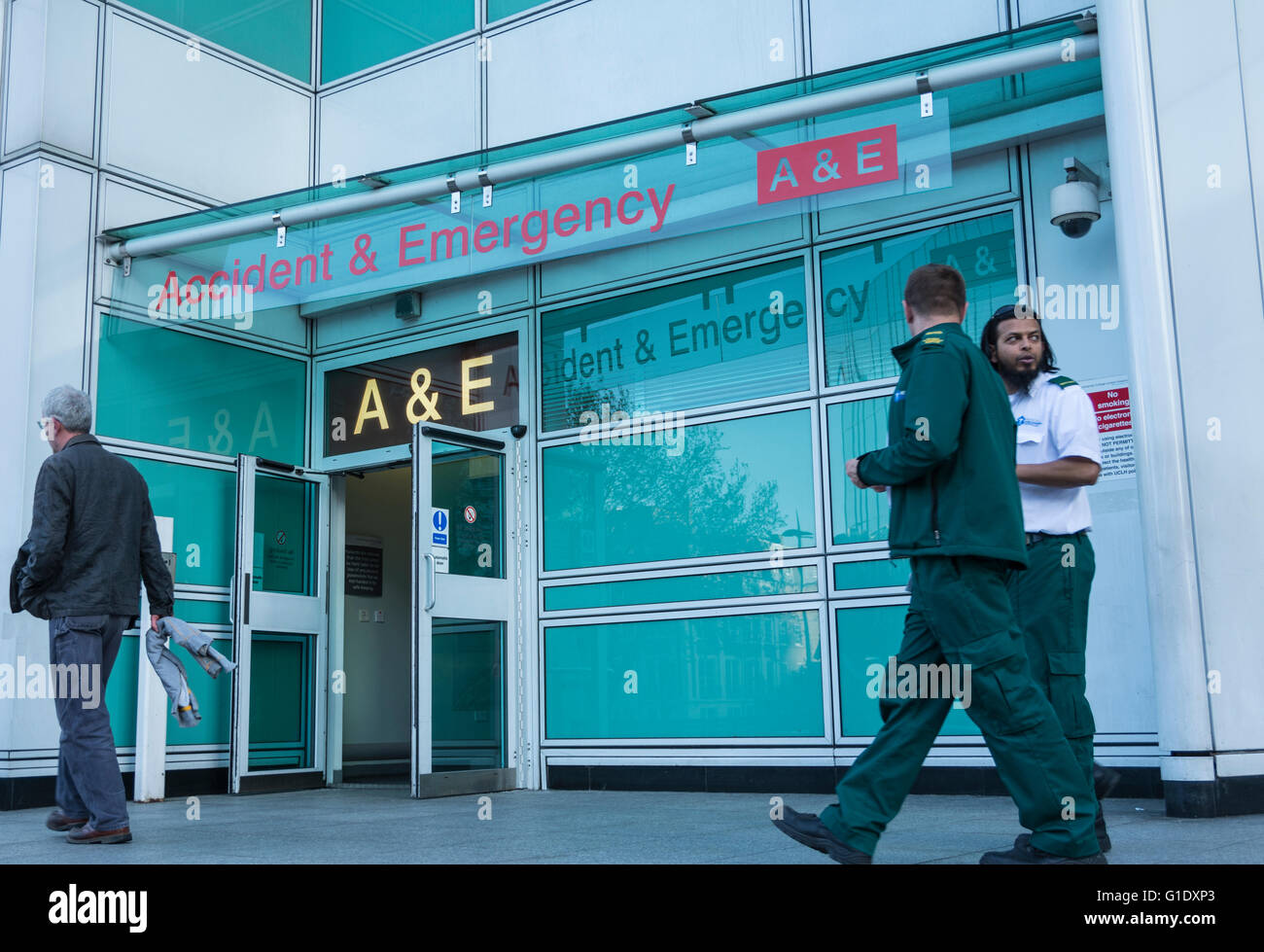Entrance to Accident and Emergency (A&E) at University College Hospital ...