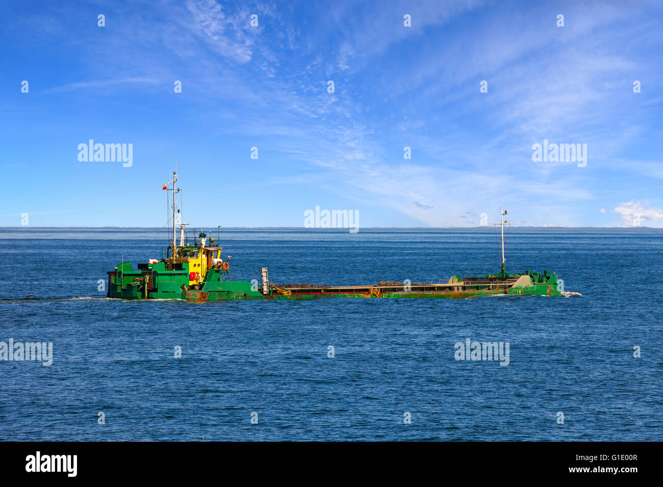 Gravel barge hires stock photography and images Alamy