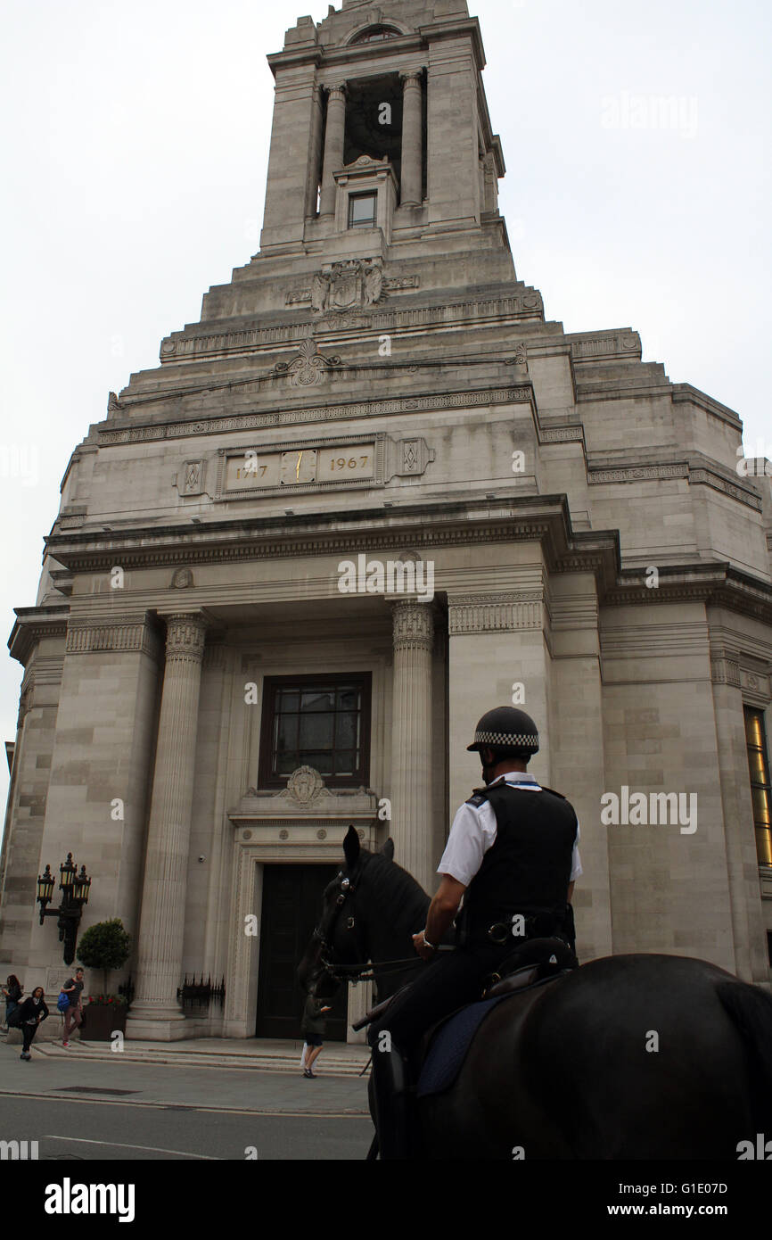 Freemasons’ Hall Grand Lodge Great Queen St London. mounted Policeman passing on Horse  (credit image©Jack Ludlam) Stock Photo