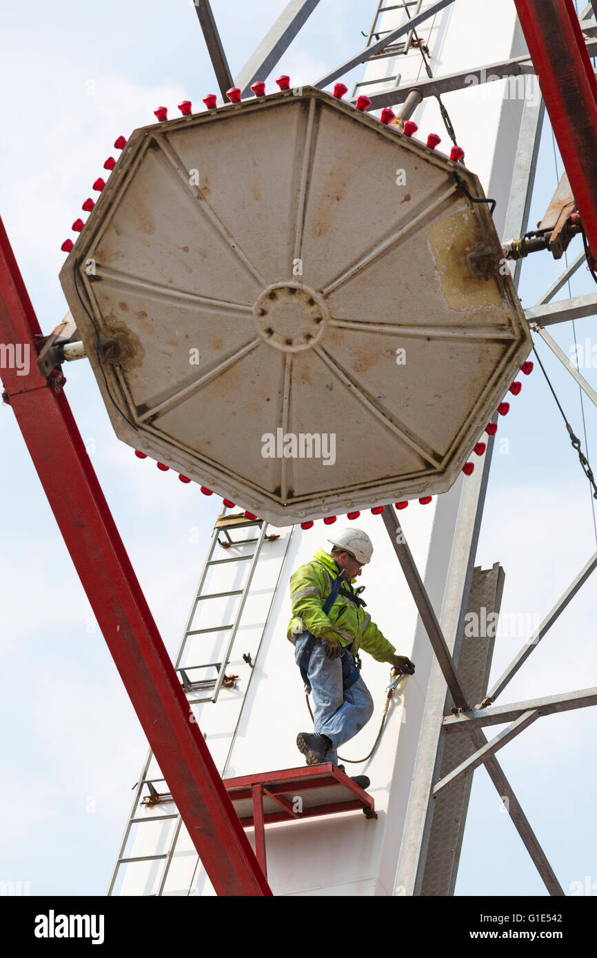 Bournemouth, Dorset, UK 13 May 2016. Big Wheel arrives in Bournemouth