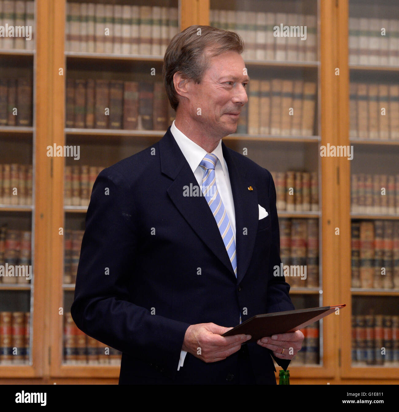 Prague, Czech Republic. 13th May, 2016. Luxembourg Grand Duke Henri receives Charles IV international award in Prague, Czech Republic, May 13, 2016. © Michal Krumphanzl/CTK Photo/Alamy Live News Stock Photo