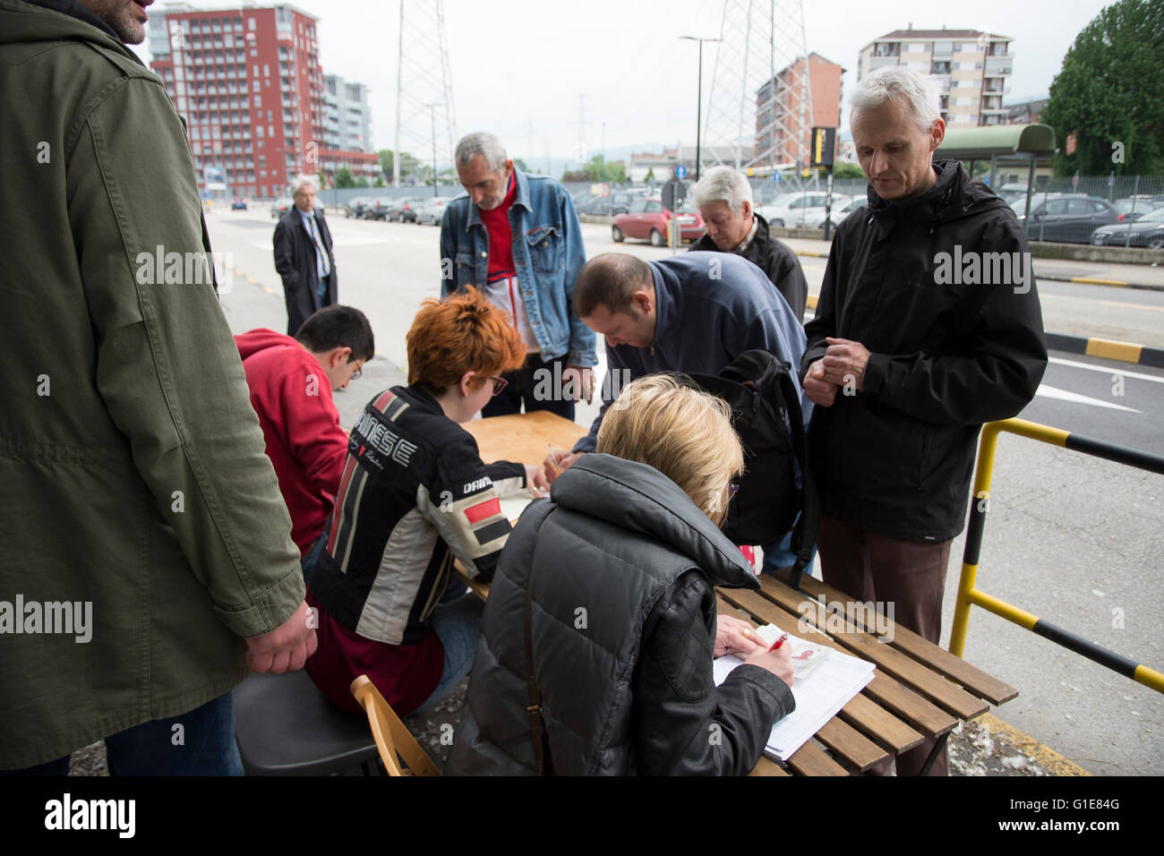 Fiat factory workers turin hires stock photography and images Alamy