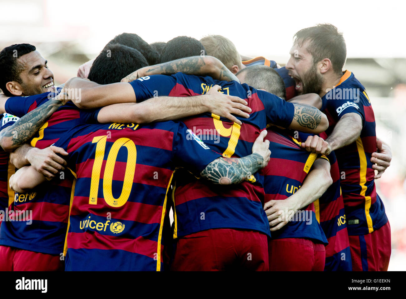 Granada, Spain. 14th May, 2016. Celebration of the players of Barcelona to win the league. Match between Granada CF against FC Barcelona, week 38 of La Liga. Credit:  Jose Breton/Pacific Press/Alamy Live News Stock Photo