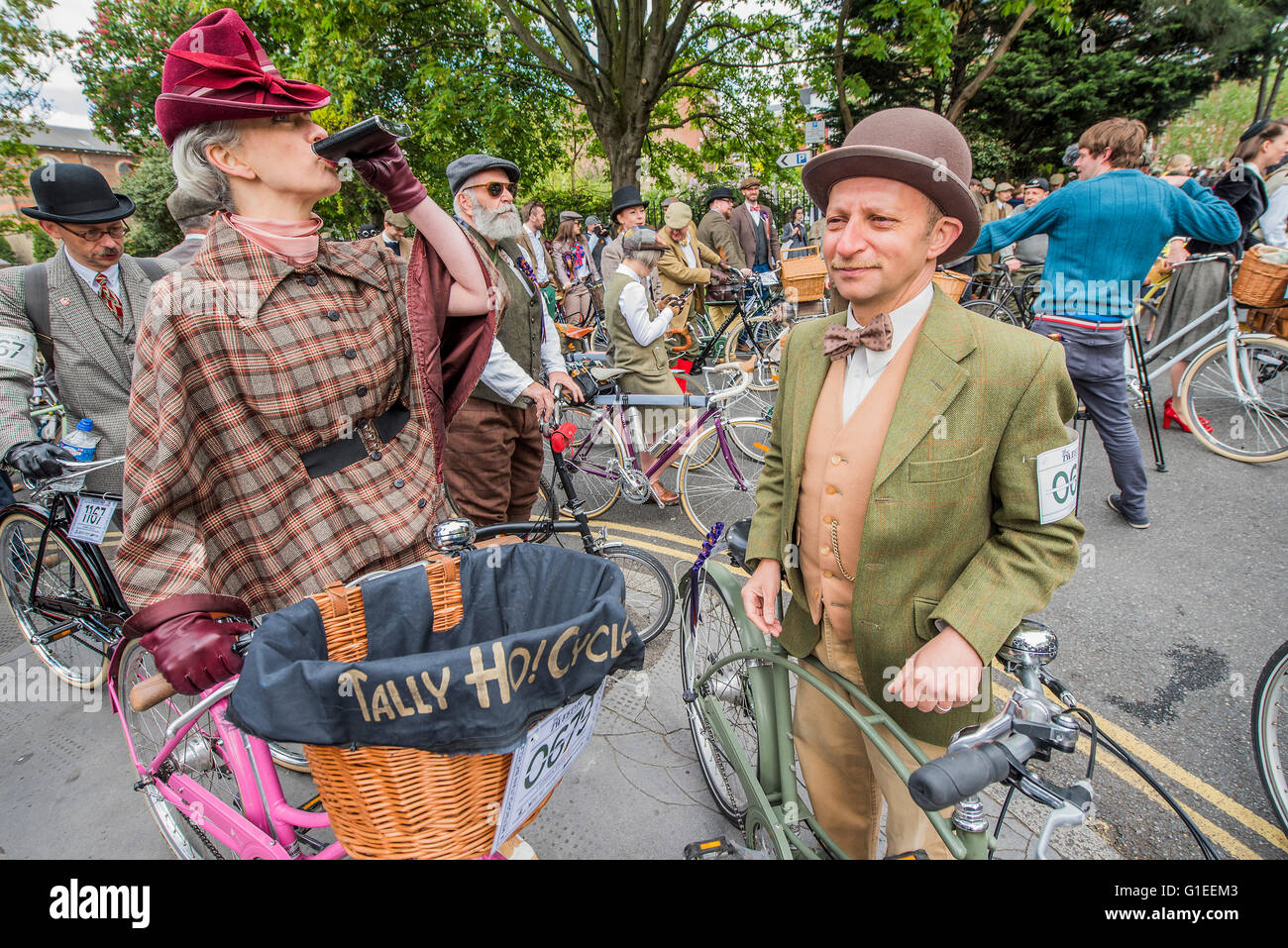 London, UK. 14th May, 2016. A quick sharpener before the off - The ...