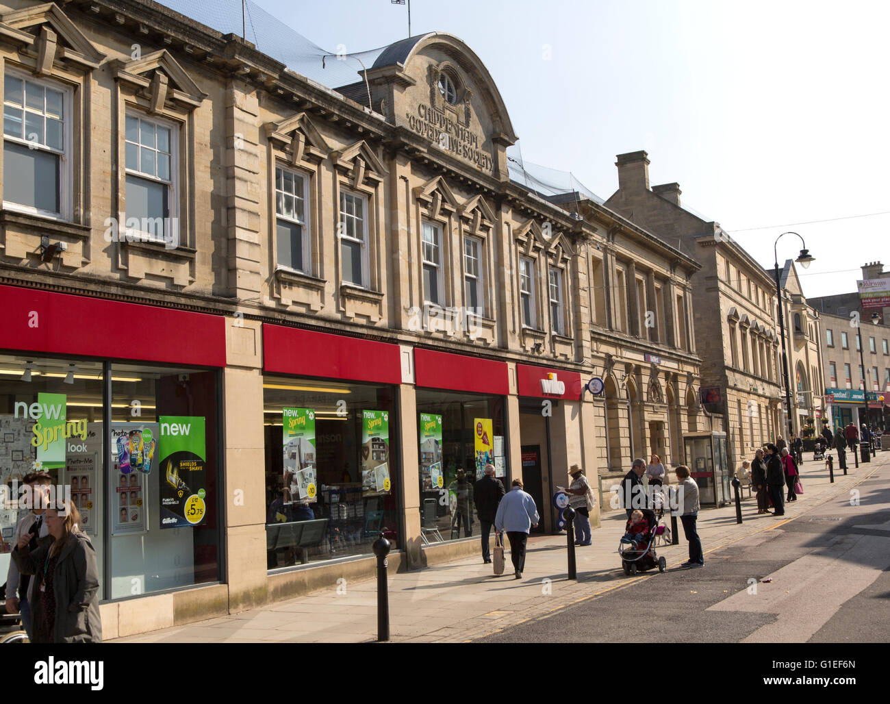 Shops in town centre chippenham hires stock photography and images Alamy