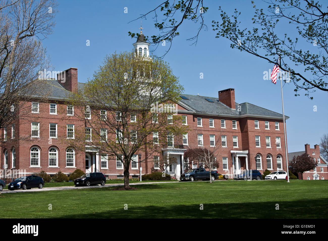 Town Of New London New Hampshire Usa Colgate Hall The Main