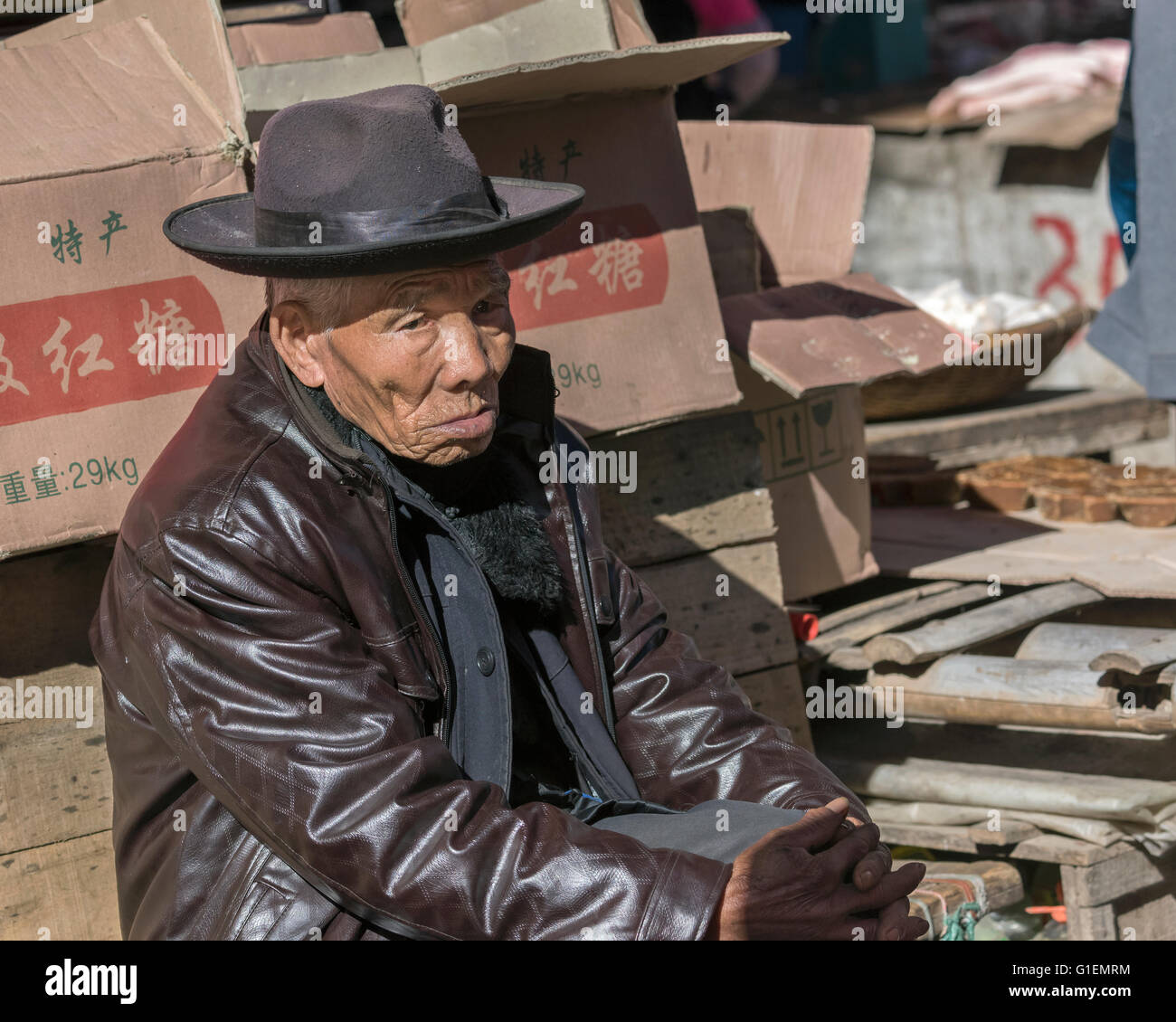 Man deep in thought hi-res stock photography and images - Alamy