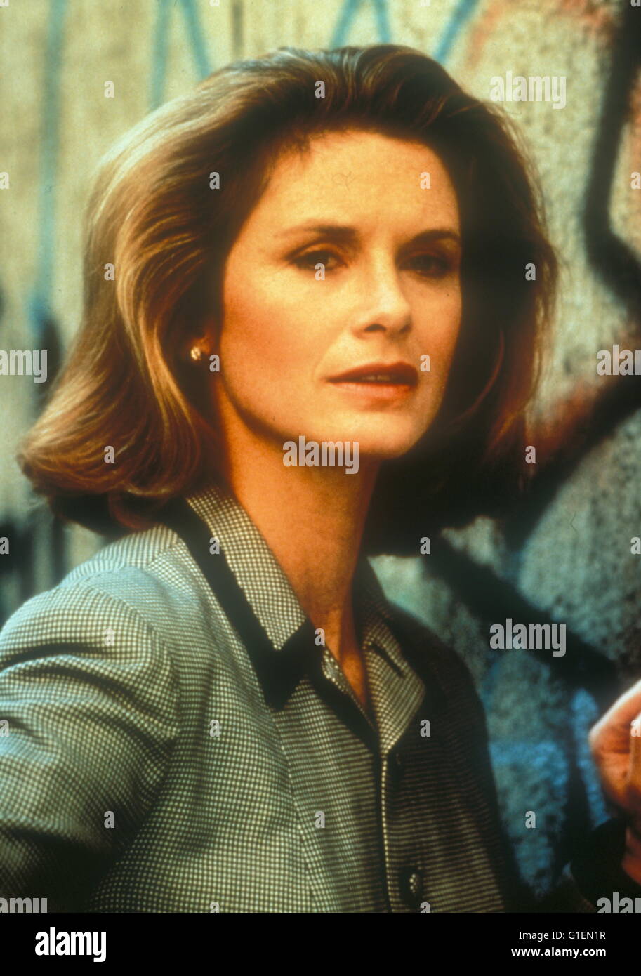 Stephanie Zimbalist's Instagram, Twitter & Facebook on IDCrawl