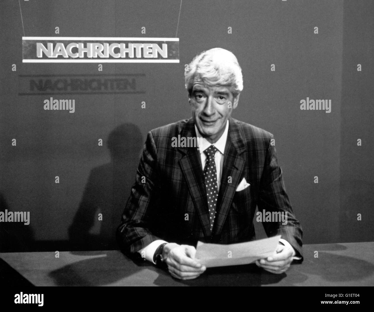 Der niederländische Showmaster und Entertainer Rudi Carrell in 'Rudis Tagesshow', Deutschland 1980er Jahre. Dutch entertainer Rudi Carrell at 'Rudis Tagesshow', Germany 1980s. Stock Photo
