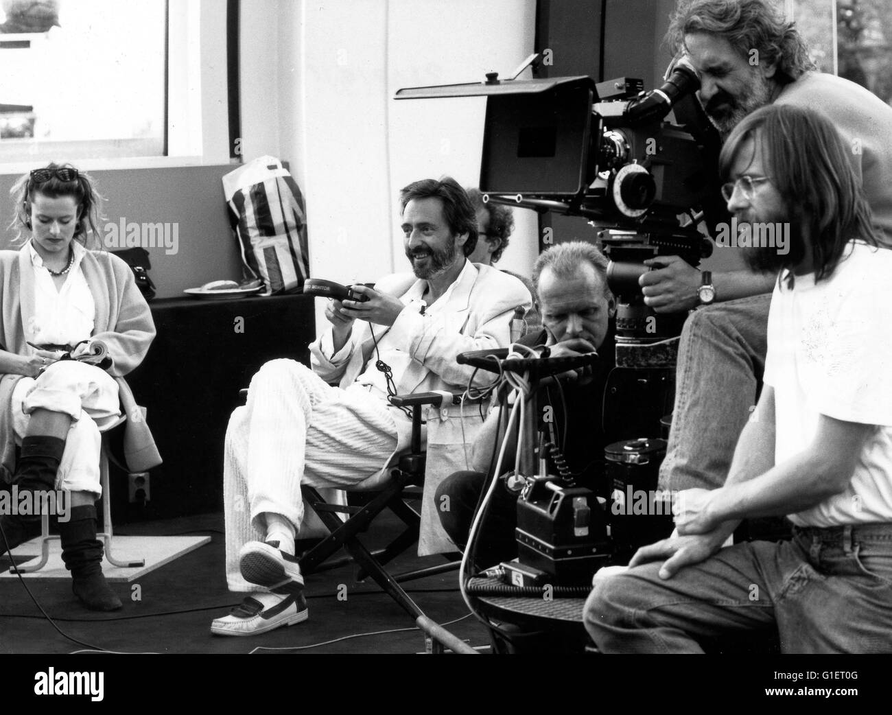 Der deutsche Regisseur Helmut Dietl bei den Dreharbeiten zum Film "Schtonk", Deutschland 1990er