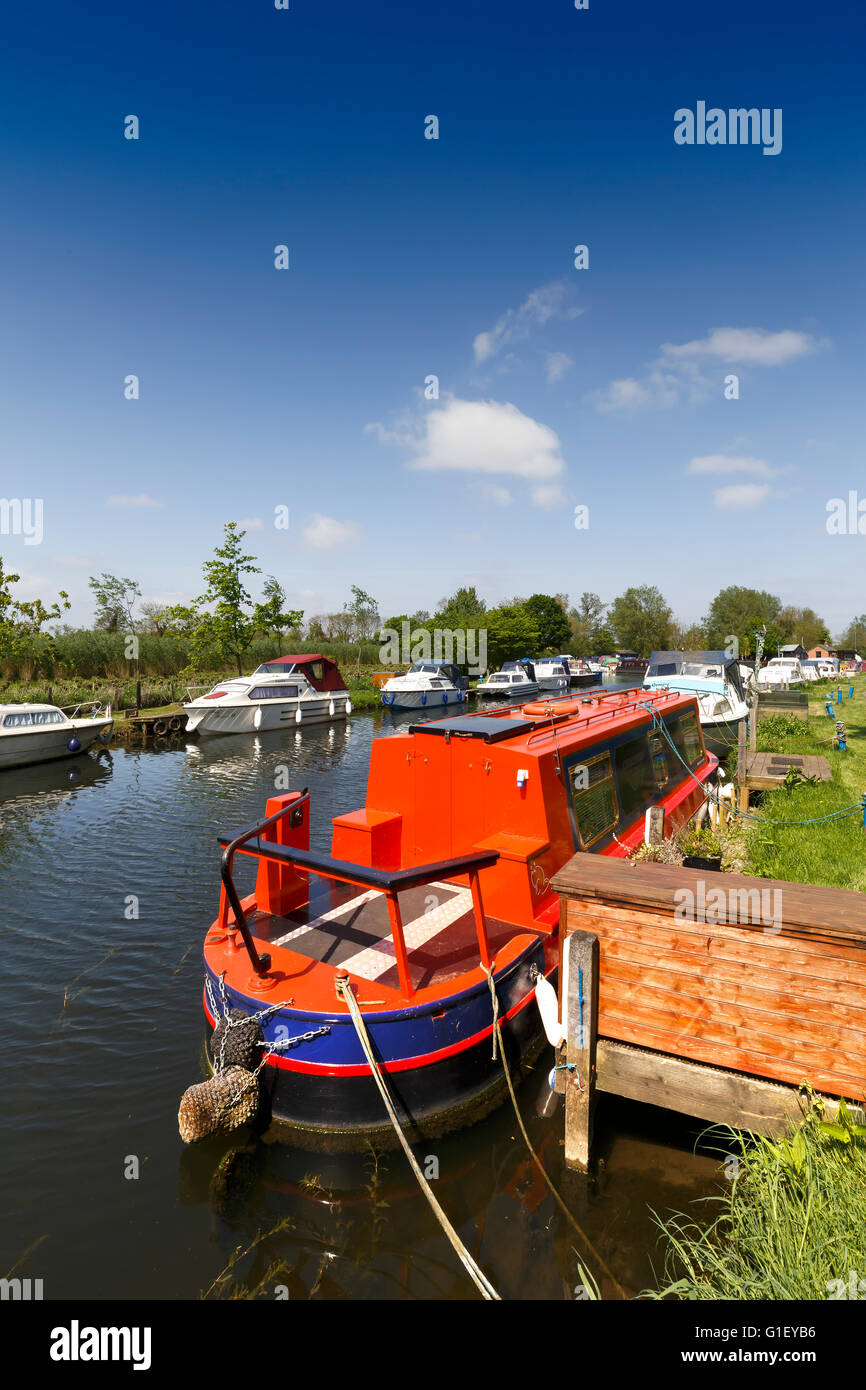 Papermill lock is a popular and beautiful tourist location, in mid Essex, and ideal for a day in the countryside. Stock Photo