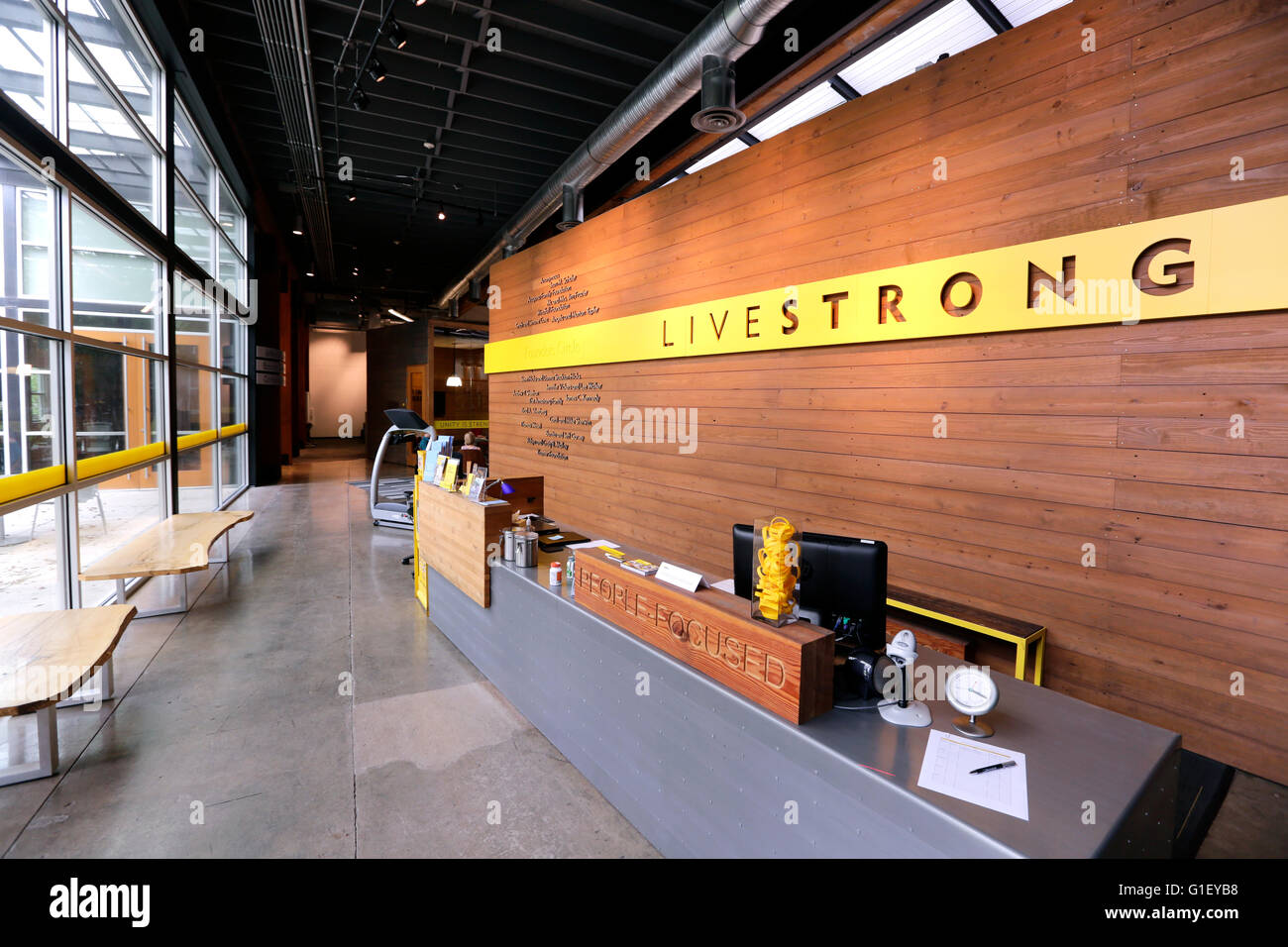 livestrong air max 90