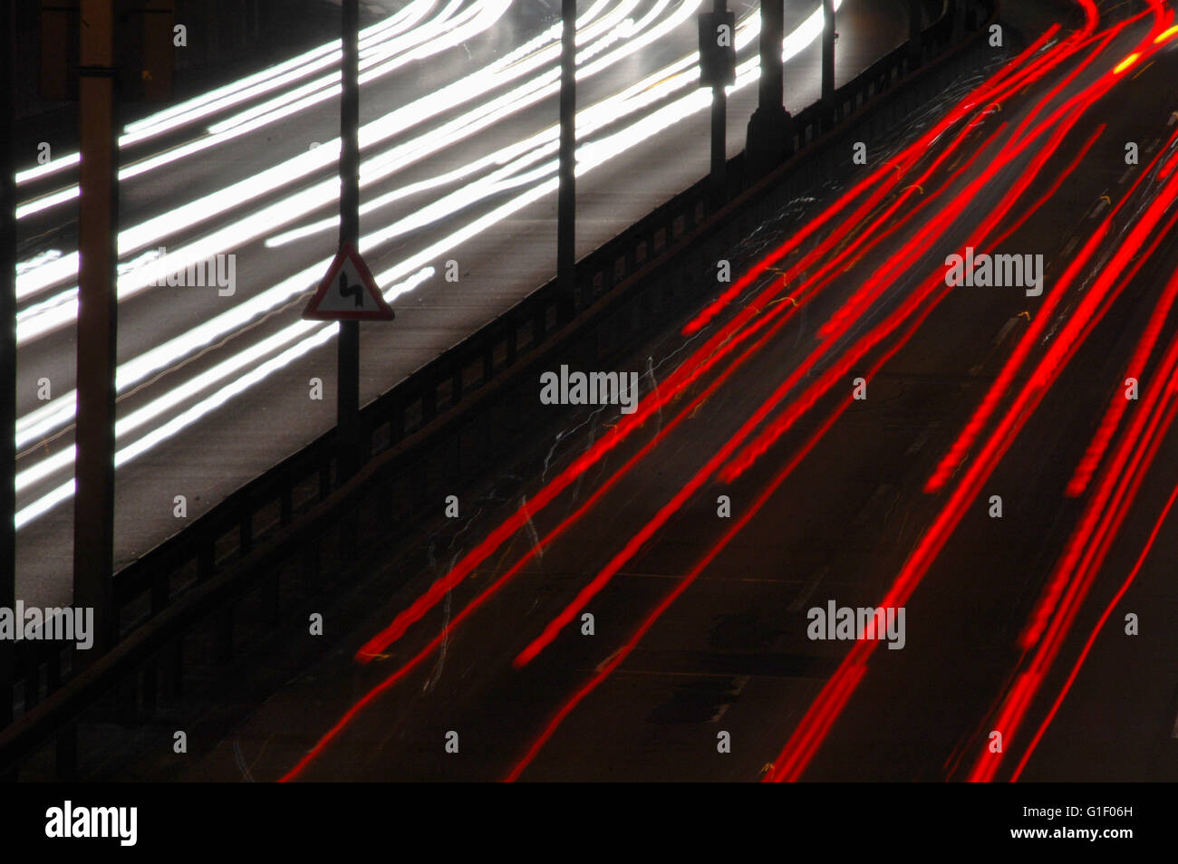 Lichtspuren - der Berliner Stadtring abends. Stock Photo
