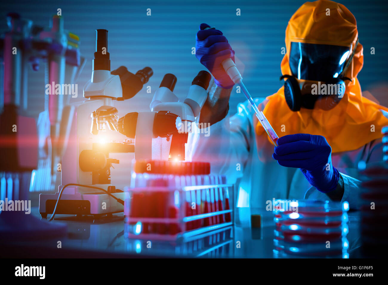 Microbiology laboratory hires stock photography and images Alamy