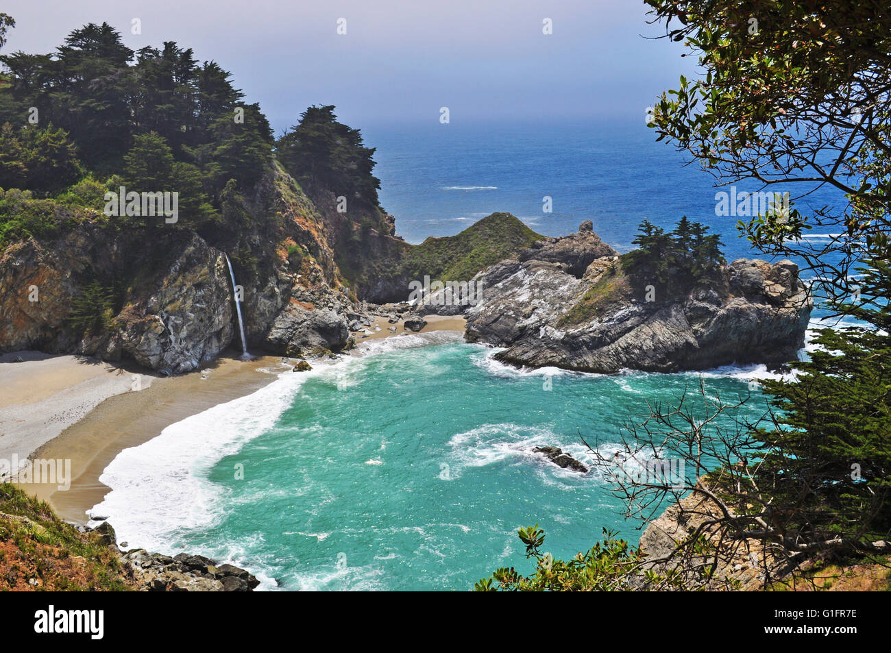 Big sur mcway falls julia pfeiffer burns state park hires stock