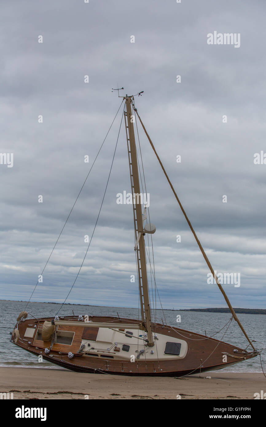 beached sailboat at Haven's Beach, Sag Harbor, NY Stock Photo Alamy