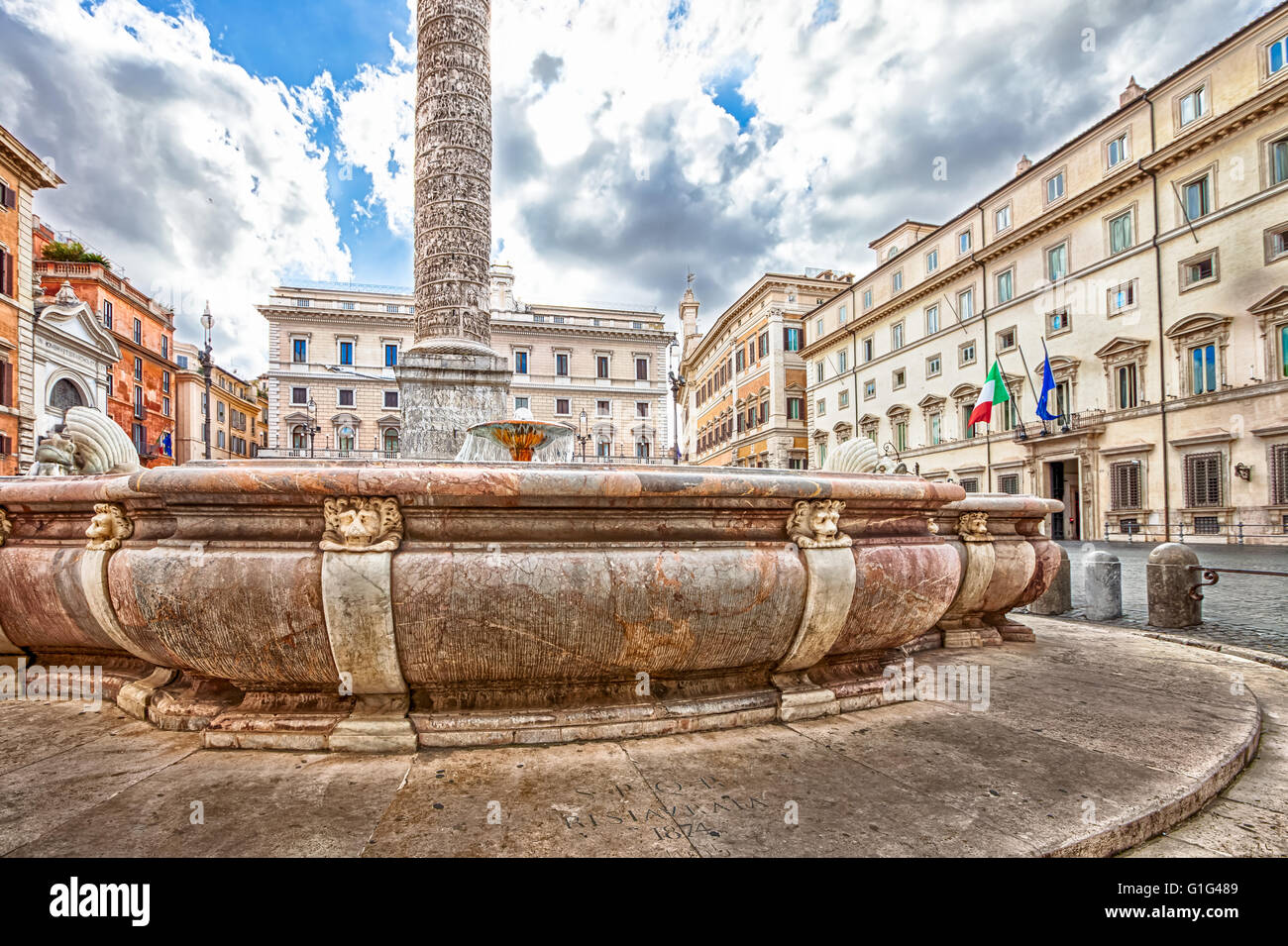 Piazza Colonna Rome Stock Photo