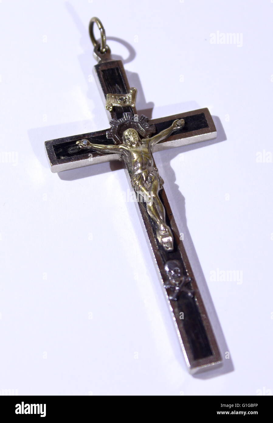 Skull and crossbones on cross crucifix hires stock photography and