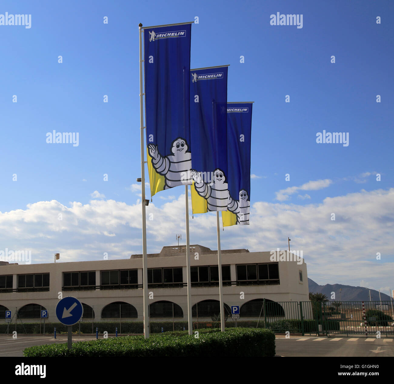 Michelin logo hi-res stock photography and images - Page 2 - Alamy